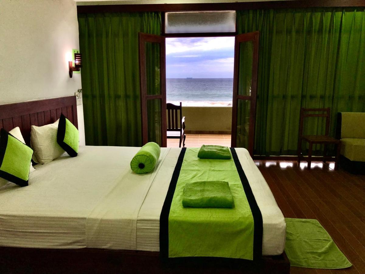 Serenade Beach Hotel Hikkaduwa Exterior foto