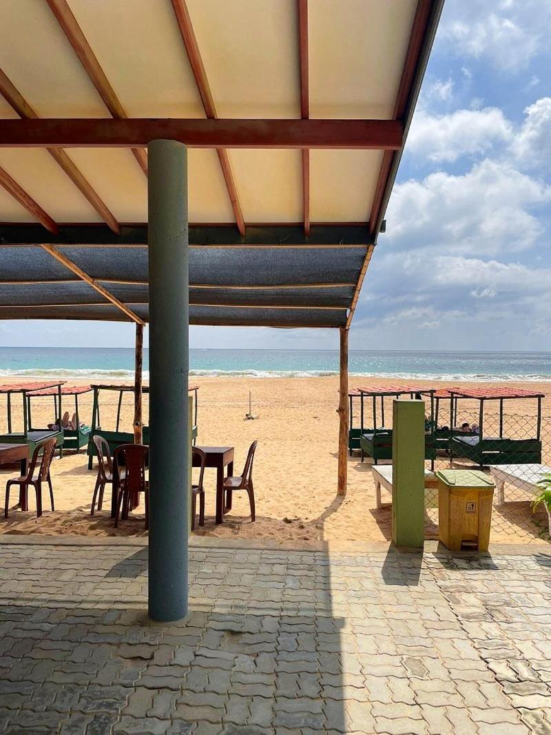 Serenade Beach Hotel Hikkaduwa Exterior foto