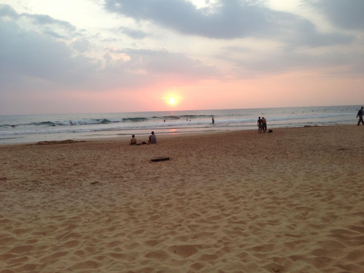 Serenade Beach Hotel Hikkaduwa Exterior foto
